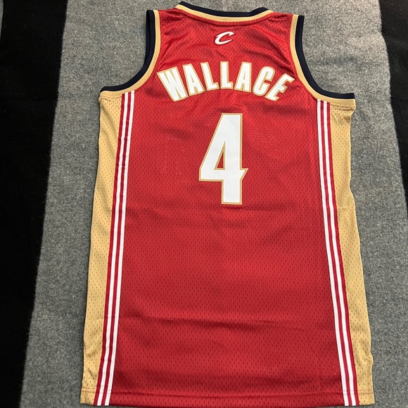 BEN WALLACE Adidas Cleveland Cavaliers Wine Swingman Jersey SMALL NWT - Picture 11 of 13